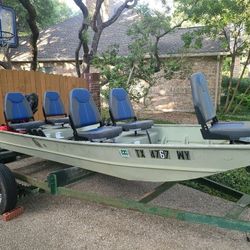 Bass Jon Boat + New Tohatsu motor + Trailer + Trolling + Garmin Fish finder + new chairs +