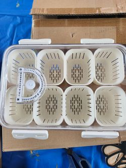 Food container