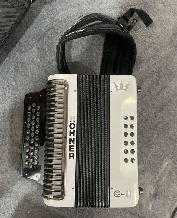 Hohner-Corona-C-ll-FBbEb