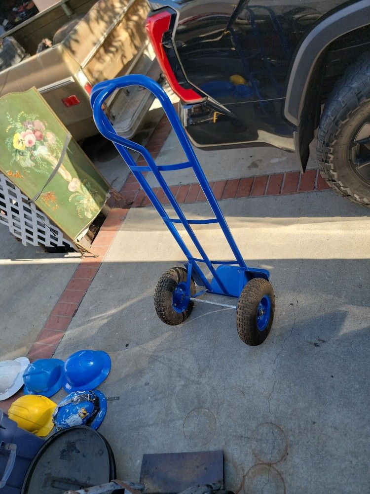 Dully Diablito De Carga Por Solo $50** Precio Firme Lo Tengo En Baldwin Park Ca