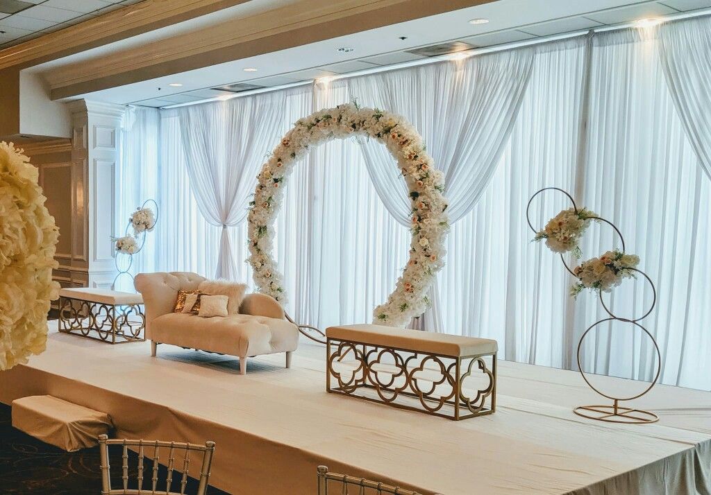 Backdrop Flowers Centerpieces