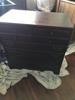 Dresser