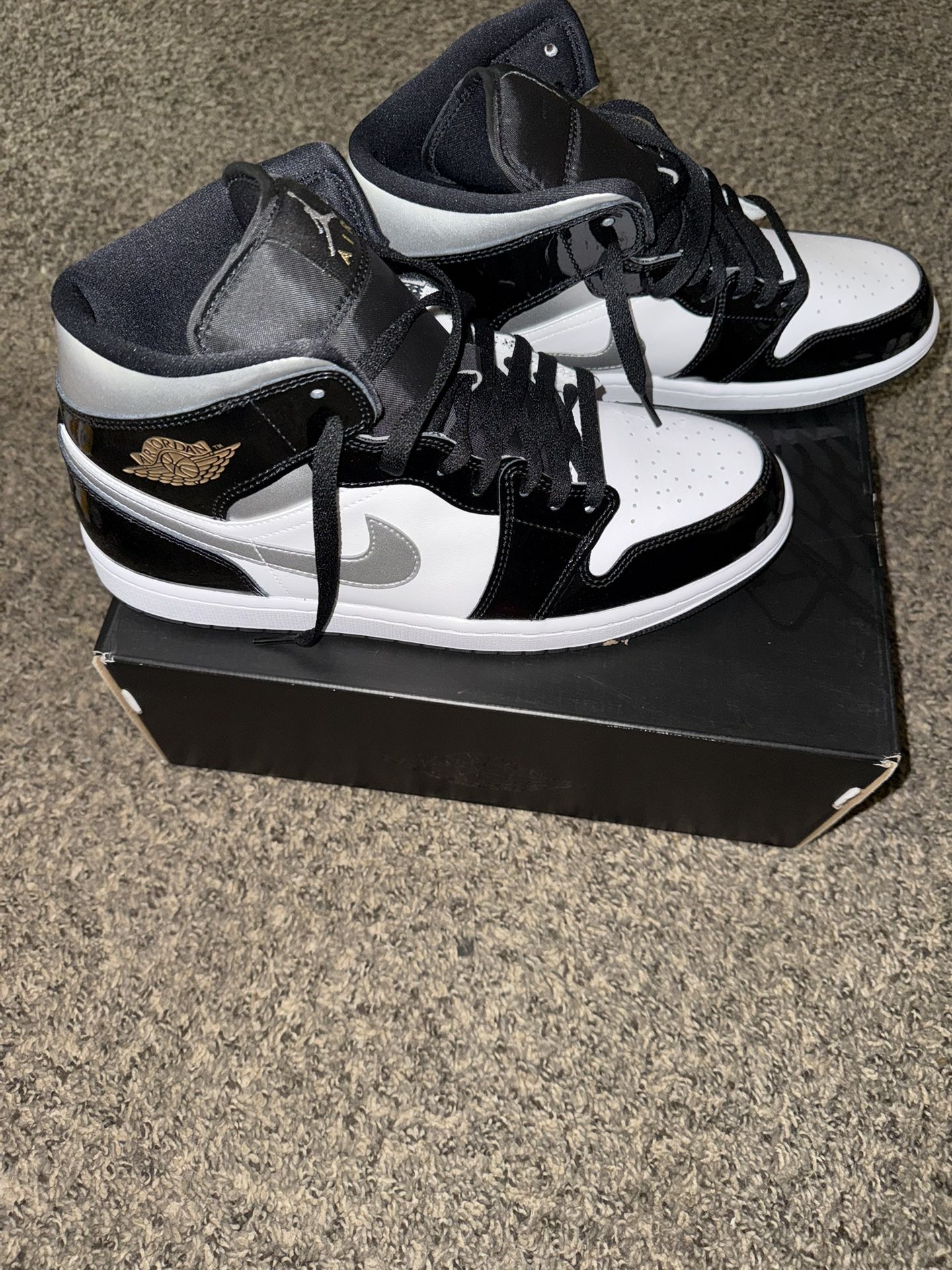 Jordan Retro 1 Mid Se (11.5)