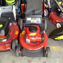 Troy-Bilt 21in. 140cc Briggs & Stratton Gas Push Lawn Mower with Rear bag and Mulching Kit Included