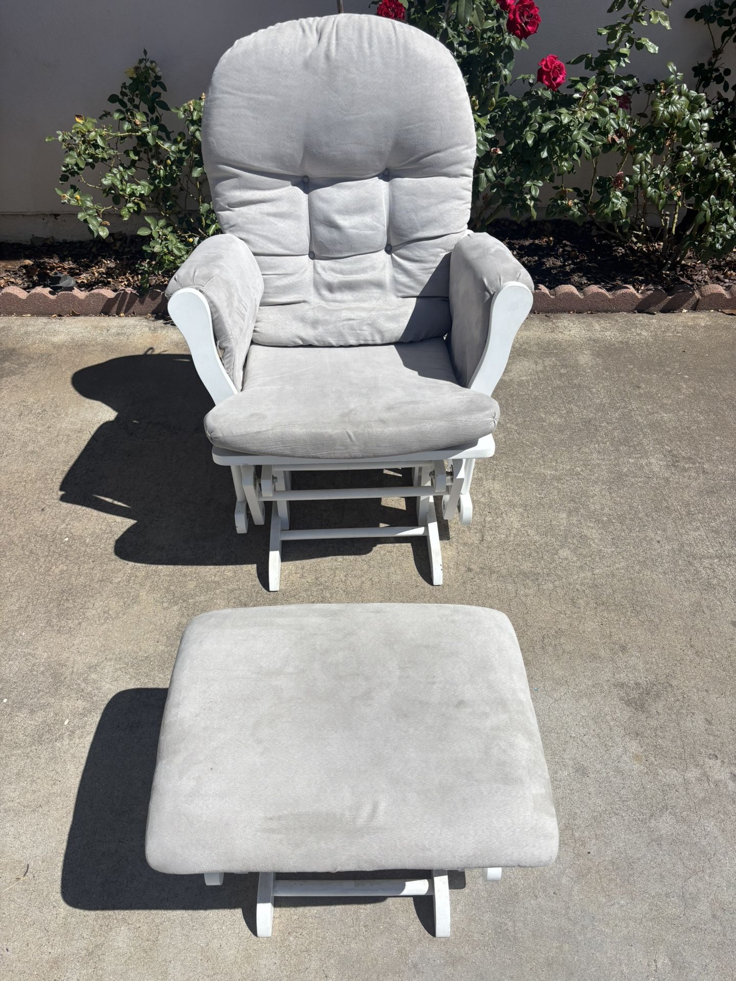 Gliding Rocker With Ottoman