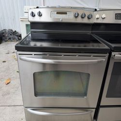 GE Stove 