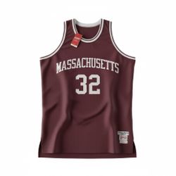 Rare UMASS Julius “Dr. Jay” Ervin Minuteman Jersey NCAA 60 By Vintage Sportswear