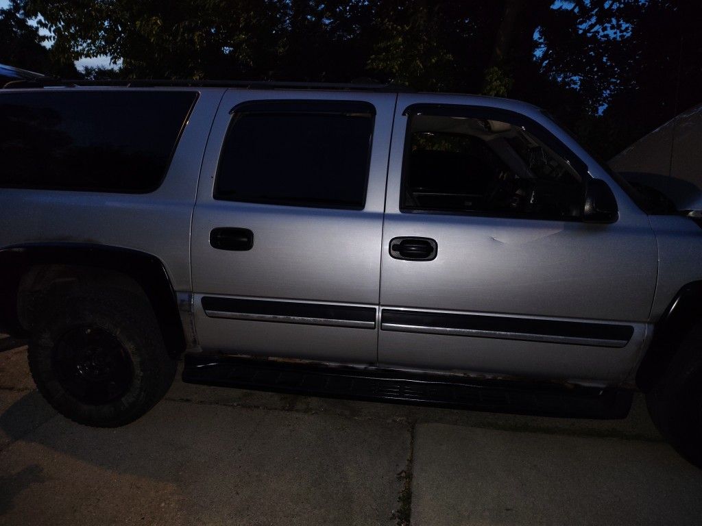2004 Chevrolet Suburban