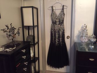 Black mermaid even gown size 2