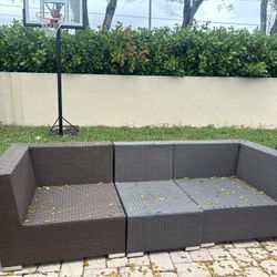 Outdoor/Patio Furniture 