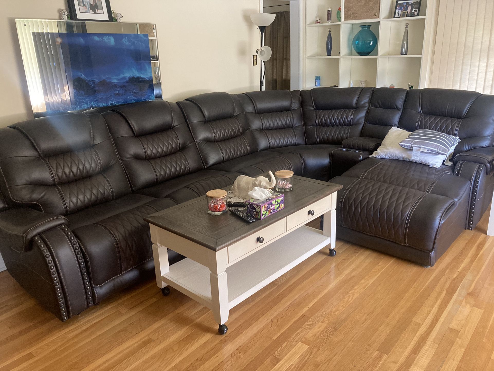 Living Sofa With Two Recliners