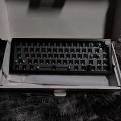 ZOUYA GMK67 BLACK RGB MECHANICAL KEYBOARD CUSTOM BT USB-C USB 2.4GHZ TRI CONNECT BRAND NEW