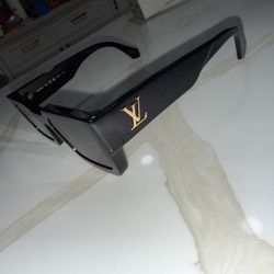 Sunglasses 🕶️ LV… Black On Black… BRAND NEW 