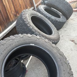 275x18” BFG Fare Tread  75-80% $350 Obo
