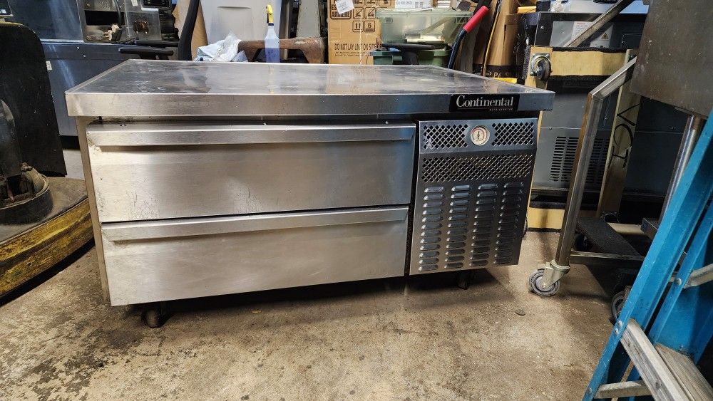 2022 CONTINENTAL 48" CHEF BASE COOLER