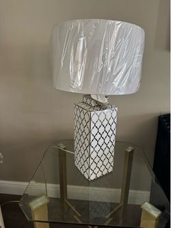 Table lamp
