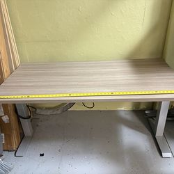 Electric Desk Height Adjustable Table, Sit or Stand Desk.