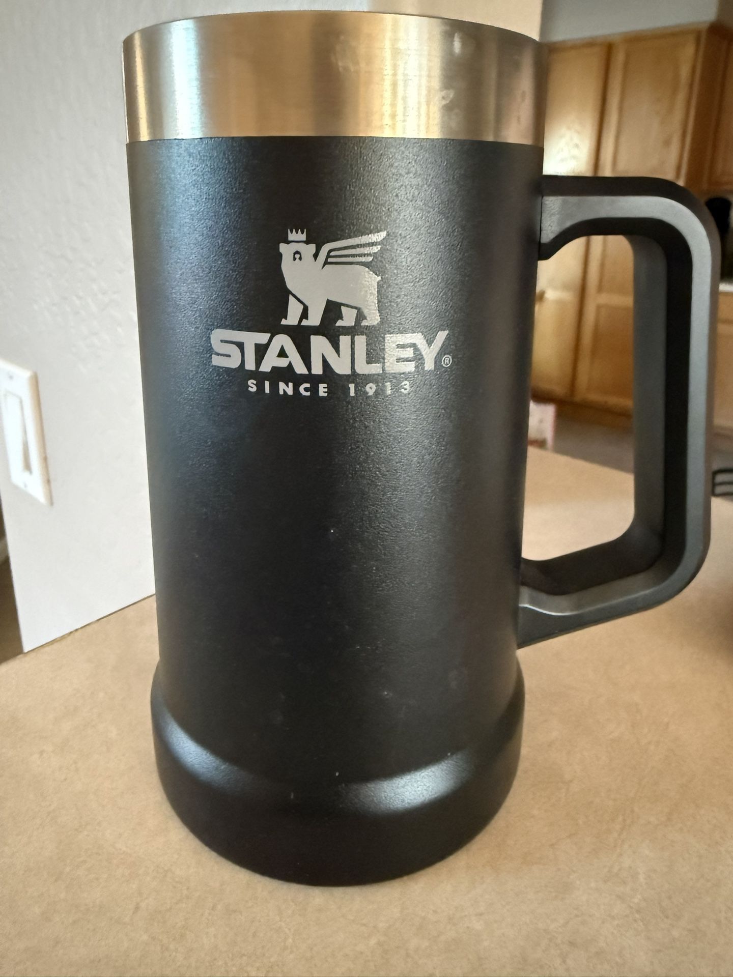 Stanley Stay-Chill Beer Stein 24 oz Black