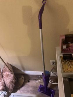 Swiffer spray floor cleaner with wet towels
