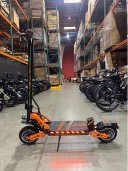 Dual-motor high-speed electric scooter