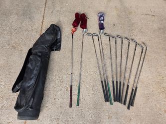 Golf clubs with carrier pick up Powers and Constitution area