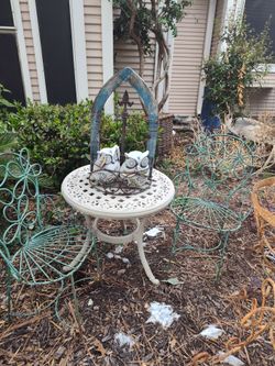 Beautiful metal child SZ bistro set MESA Y DOS SILLAS DE FIERRO PESADO PARA su Jardin de Flores