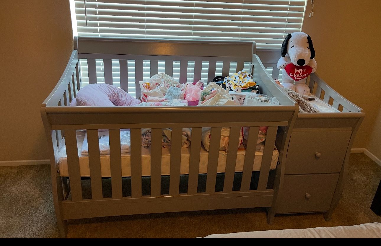 Gray Convertible Crib with Attached Changing Table – Gently Used