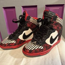 Size 8 Women’s Kira Smith Rare