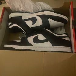 Nike Panda Dunks