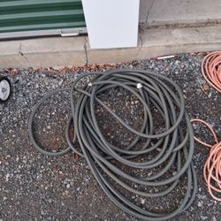 brand new 100 Foot heavy duty water hose 