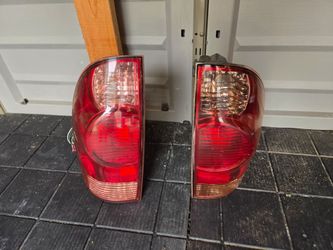 Used tail lights for 2015 toyota tacoma