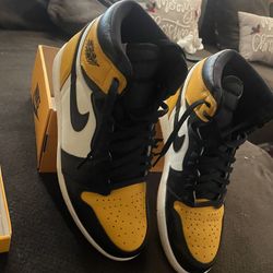 Air Jordan 1 Retro High Taxi