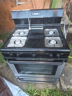 Gas Frigidaire stove used good condition asking 225 obo