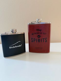 Set of 2 new flasks 6 oz and 8 oz