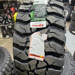 33x12.50R20 Venom Power Truck Tires