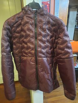 NWOT Maroon Men’s Packable Active Puffer Jacket w/ Pockets Size XL Tall