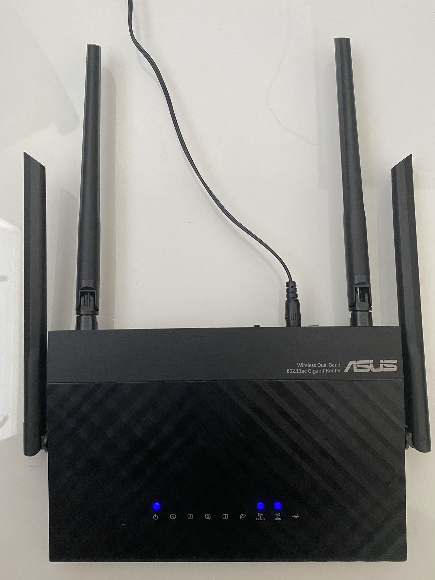 ASUS RT-ACRH12 Dual-Band Wi-Fi Router