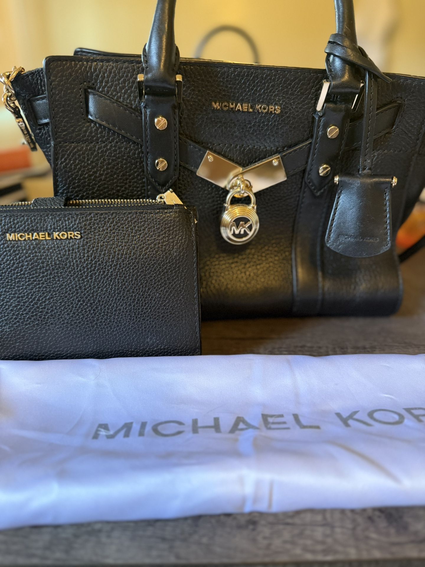 Medium Bag With Wallet MK
