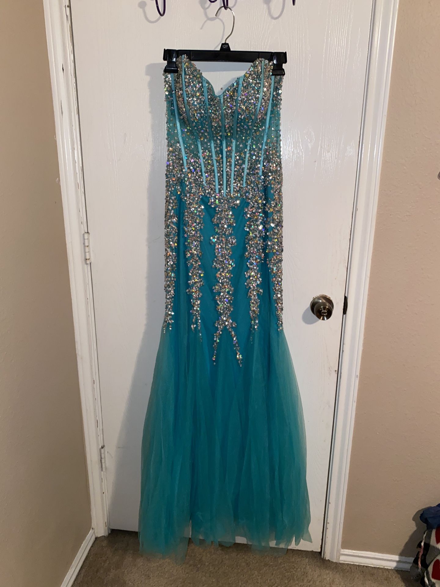 PROM DRESS