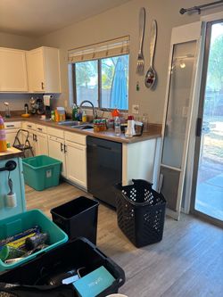 Dish washer