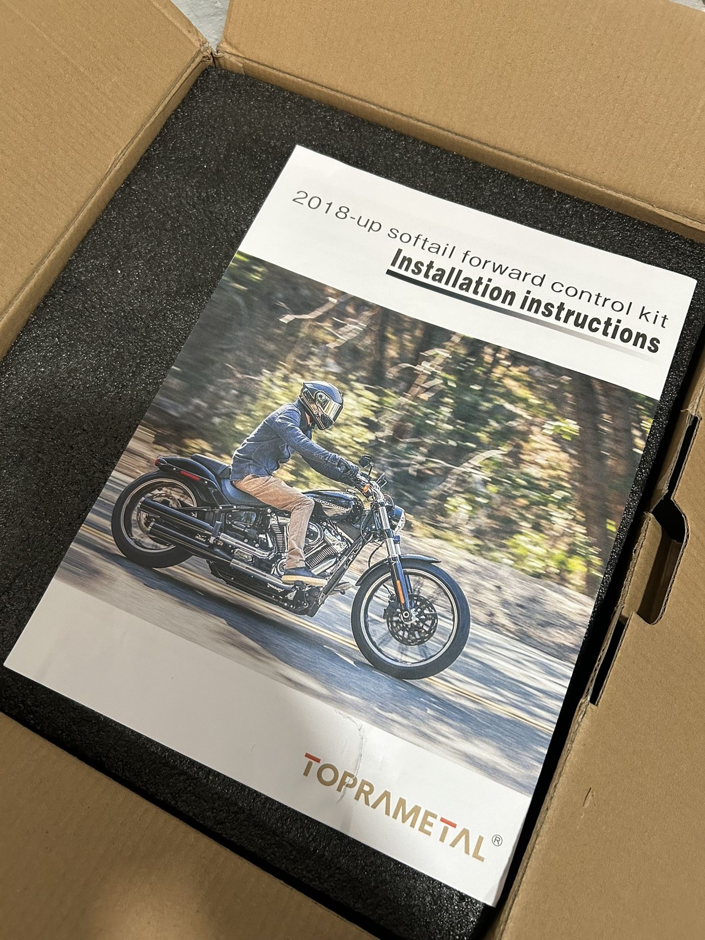 2018+ Harley Softail Forward Controls