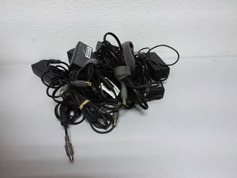 One Lenovo ThinkPad AC adapter 4.5A 20V/ 3.25A/ 65W/90W