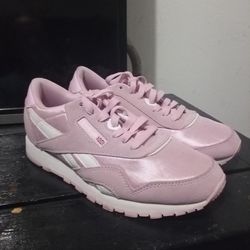 Pink Reebok's Size 5 New $20