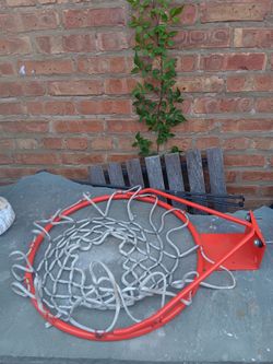 19" W Basket Hoop With Net