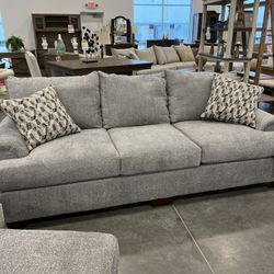 4pc Sofa Set. Last One!