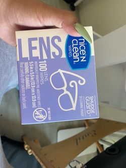 Lens cleaner