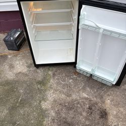 frigidaire refrigerator 