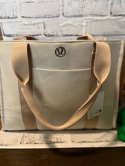 Lululemon bag
