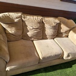 Sofa Free