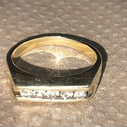 Channel Set 5 Diamonds 1.06 carat Men Ring in 14K Gold